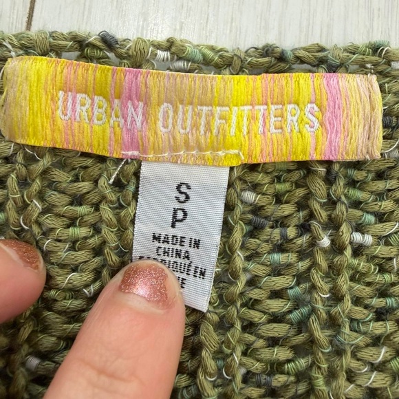 Green knit crochet cardigan shrug - Picture 4 of 4